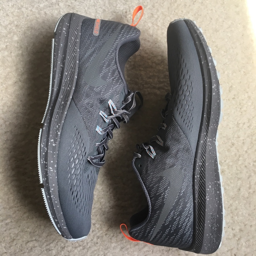 Nike winflo Size 12 women’s